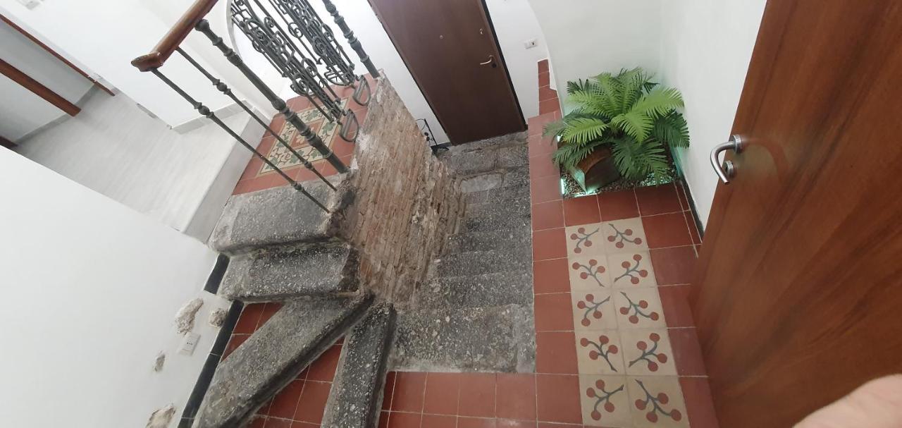 Apartament Domus Odeon La Casa Nel Parco Archeologico Di Katania Zewnętrze zdjęcie